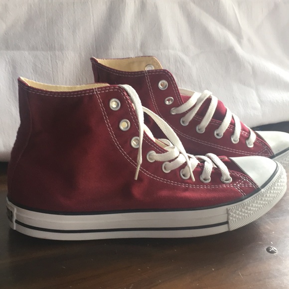 Converse high tops. Burgundy